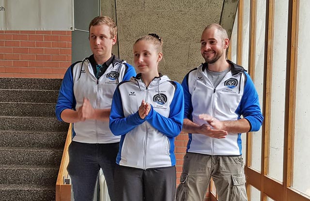 Rang 3 für das Aargauer Gewehrteam 300 m dreistellig: (von links) Marco Lüscher, Vanessa Zürcher und Rafael Bereuter. Foto: AGSV