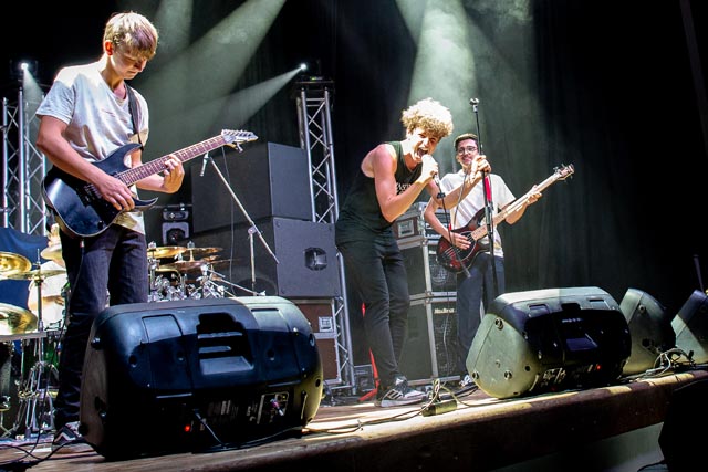 Die No Caps gaben ihre Bühnenpremiere vor ausverkaufter Halle. Foto: Michelle Wirz