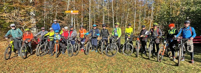 Glückliche Gesichter anlässlich der Abschlusstour der Mountain-Biker. Foto: zVg