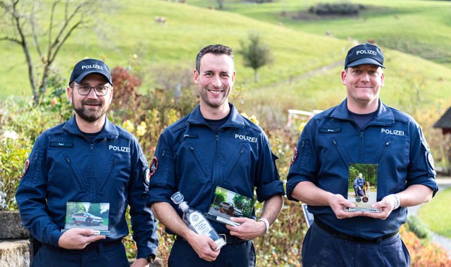 Sieger Tobias Erzer (Mitte) mit Peter Aebi, 2. Platz (links), und Stefan Boog, 3. Platz (rechts). Foto: zVg