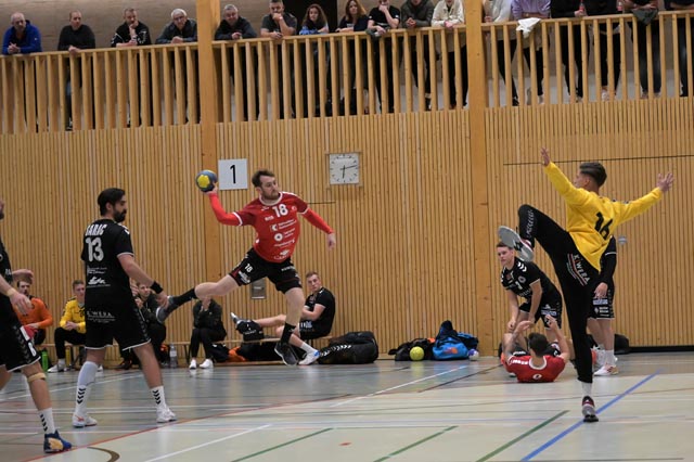 Benjamin Blumer überzeugte mit spektakulären Paraden.  Foto: zVg