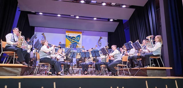 Die MG Hellikon spielte zum Jahreskonzert auf. Foto: zVg