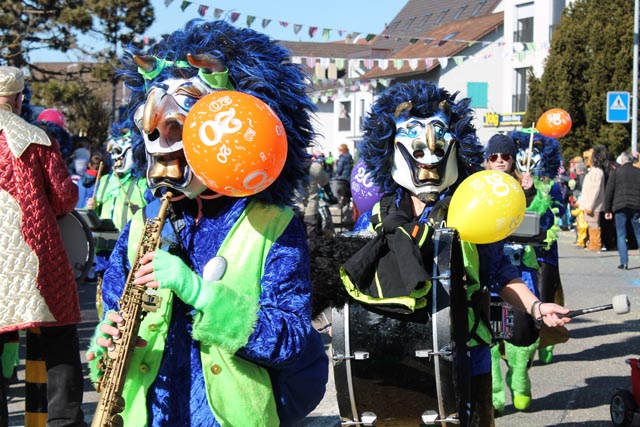 Kunterbunter Fasnachstumzug in Möhlin. Foto: Sonja Fasler