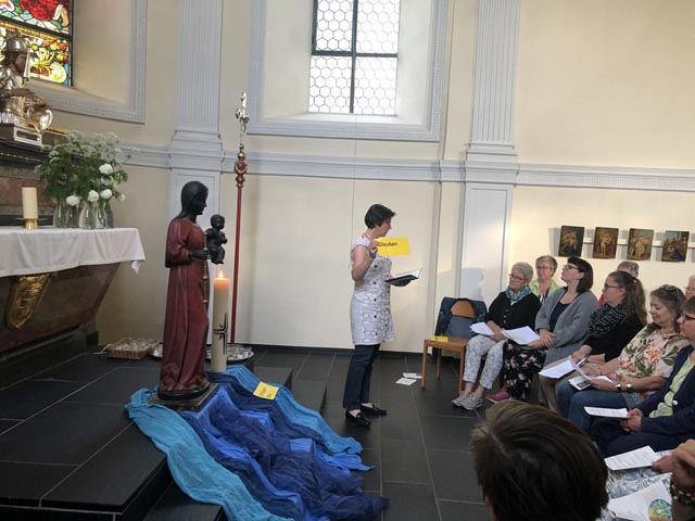 Eine besinnliche Maiandacht feierten die Frauenvereine zusammen. Foto: zVg