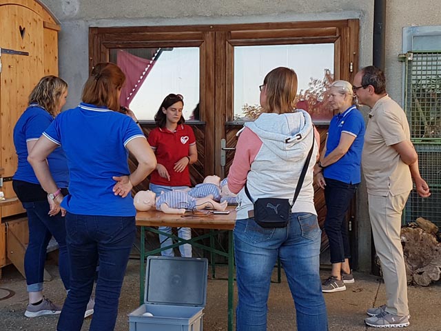 Wie reanimiere ich ein Kleinkind? Foto: zVg