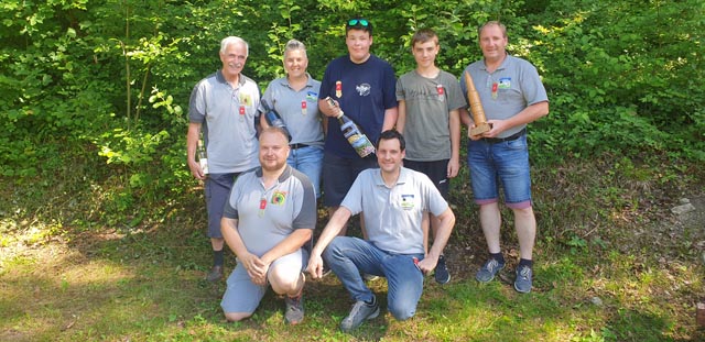 (hinten v.l.) Robert Keller, Yvonne Erdin, Lion Boutellier, Leo Staudacher, André Erdin, (vorne v.l.) David Huber, Sebastian Boutellier. Foto: zVg