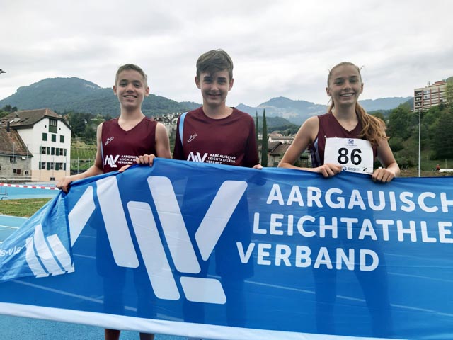 Bild (von links): Vertraten den Aargau in Montreux: Loris De Paris, Manuel Nunez und Leonie Hoenke. Foto: Stefan Hoenke