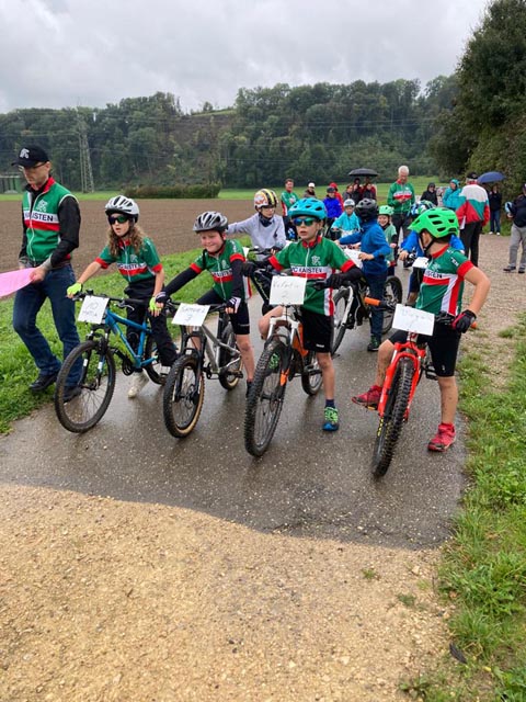 Start der Jugendlichen zum Endfahren. Foto: zVg