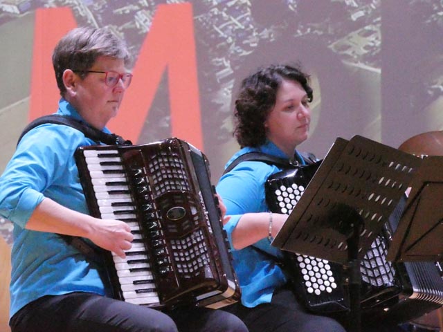 Das Harmonikaorchester umrahmte den Anlass musikalisch. Foto: Jörn Kerckhoff
