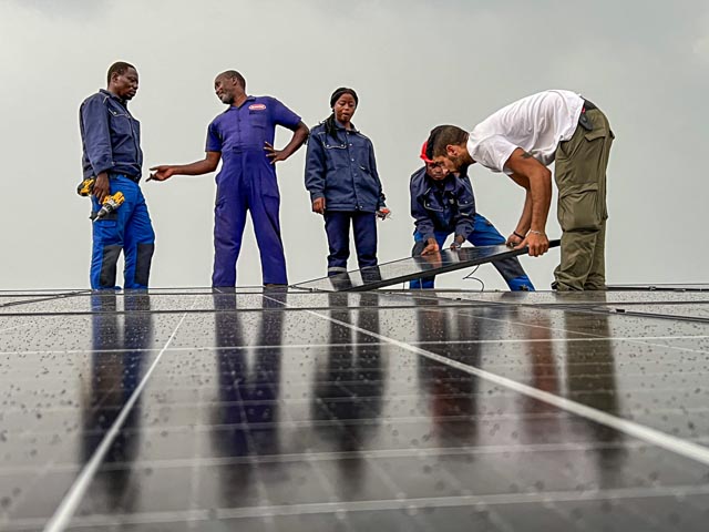 Der Aufbau der Solaranlage. Foto: zVg