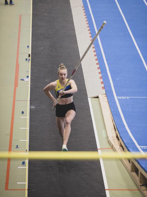Nimmt Anlauf zur Silbermedaille im Stabhochsprung: Romy Burkhard. Foto: Doris Acklin