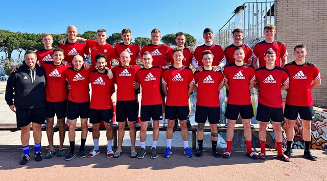 Die Mannschaft des FC Wallbach im Trainingslager. Foto: Luca Guarda 