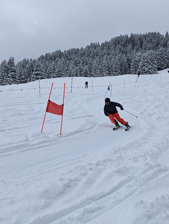Spannende Rennen bei schwiwerigen Pistenverhältnissen lieferten sich die Skirennfahrer des Skiclub Frick. Foto: zVg