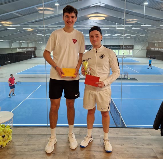 Kategorie MS A R3/R6: Sieger Nils Zollinger (links) und Finalist Ryan Gauci Maistre. Foto: zVg