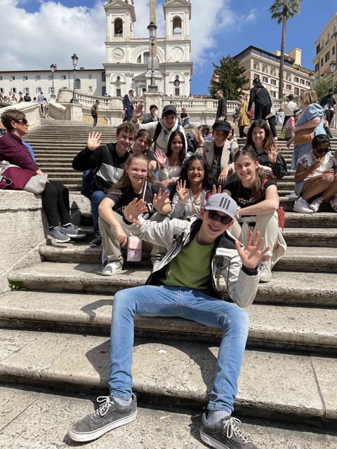 Alle Lateinschüler auf der Spanischen Treppe. Foto: zVg