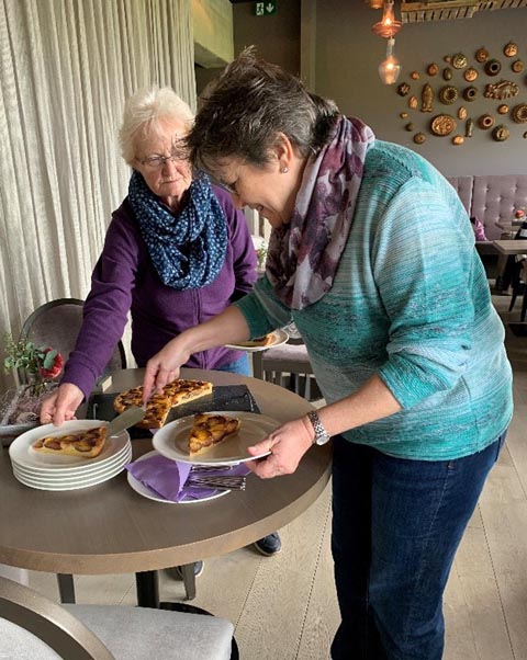 Kaffee und Kuchen in Bad Ramsach. Foto: zVg