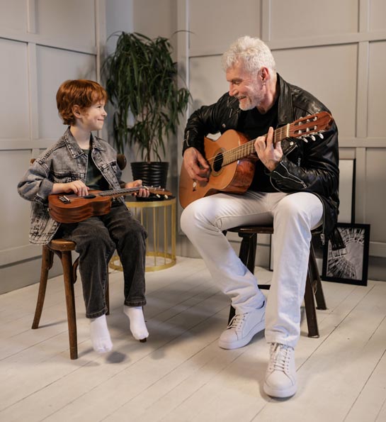 In Möhlin können Instrumente ausprobiert werden – beispielsweise die Ukulele. Foto: zVg