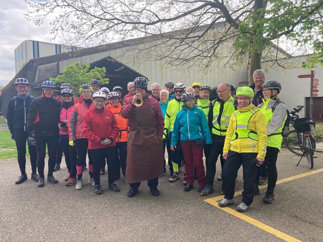 Die Teilnehmer beim Start in Stein. Foto: Eveline Dillinger