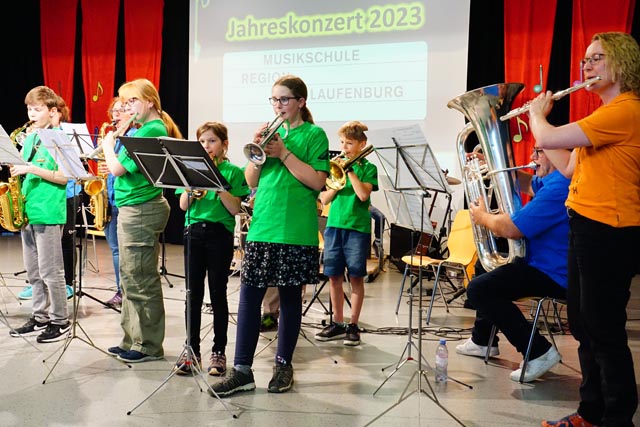 Beginners- und Jugendband, verstärkt mit Mitglieder der Musikgesellschaft Sulz. Foto: zVg