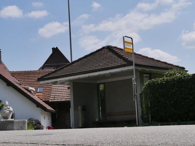 Ebenerdig bedeutet nicht unbedingt barrierefrei, wie sich an Bushaltestellen zeigt.Foto: Jörn Kerckhoff