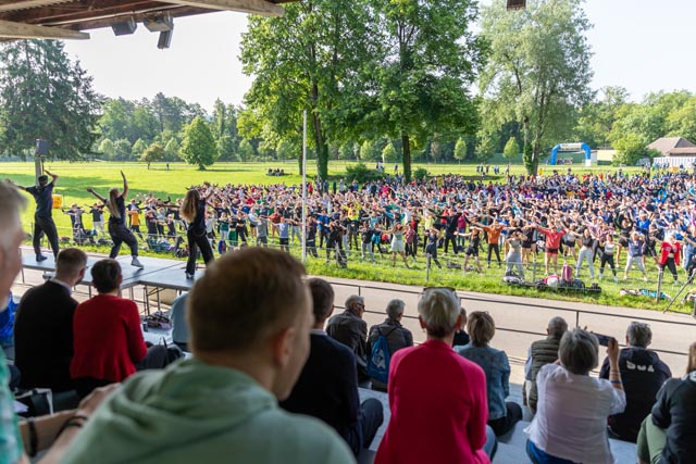 In der kurzen Eröffnungsfeier gab es einen Flash Mob. Foto: zVg
