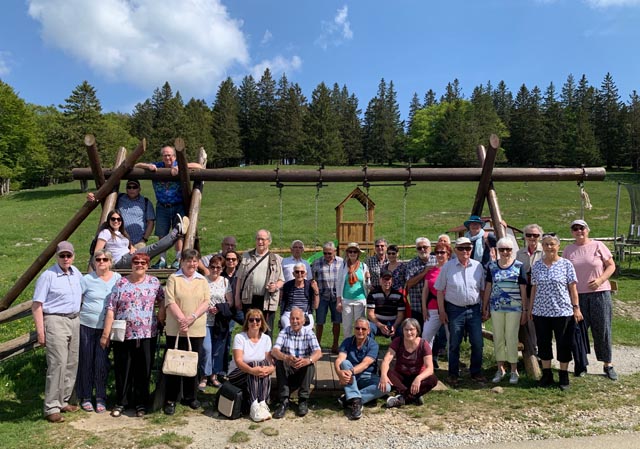 Das Gruppenfoto auf dem Spielplatz Creux du Van. Foto: zVg