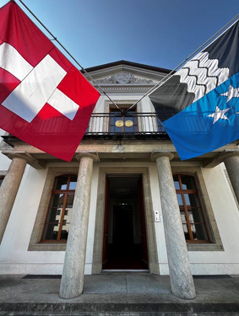 Eingang Regierungsgebäude. Foto: Copyright Kanton Aargau