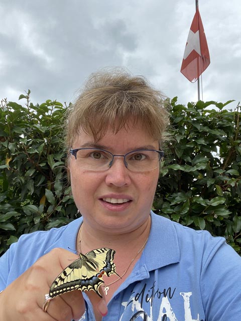 Stefanie Burkhalter mit einem Schwalbenschwanz. Foto: Stefanie Burkhalter 