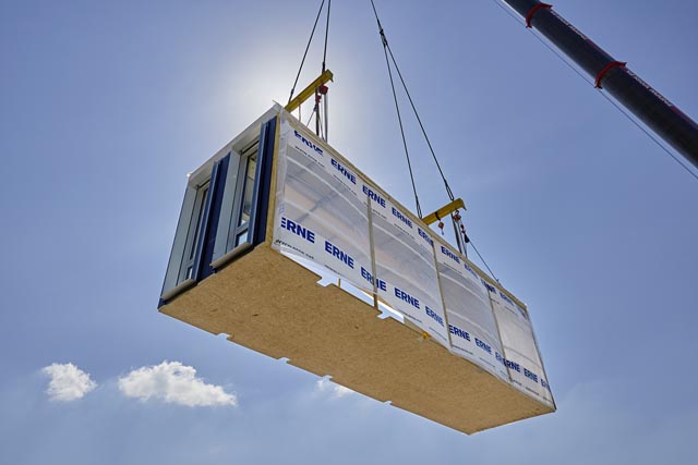 Montage eines Erne-Moduls. Foto: zVg