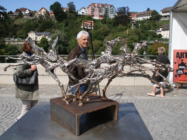 Kunstwerke im Blick. Die Laufenburger Kulturnacht findet am 2. September statt. Foto: sch