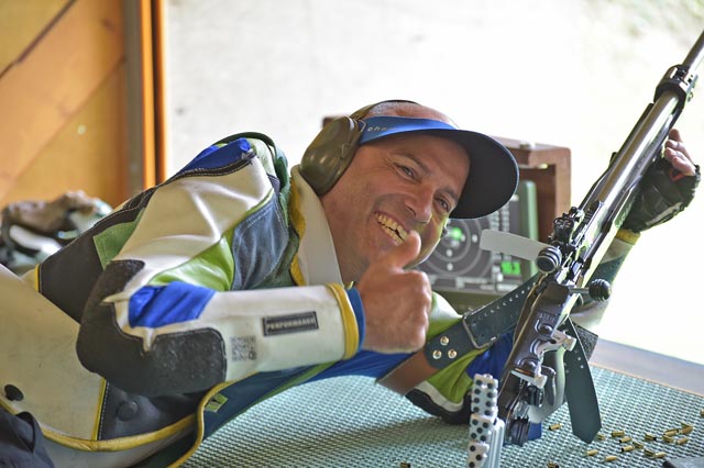 Strahlend wie ein Brillant: Der Fricktaler Senior Alexander Buttazzo schoss bei den Senioren liegend neuen Aargauer Finalrekord. Foto: wr