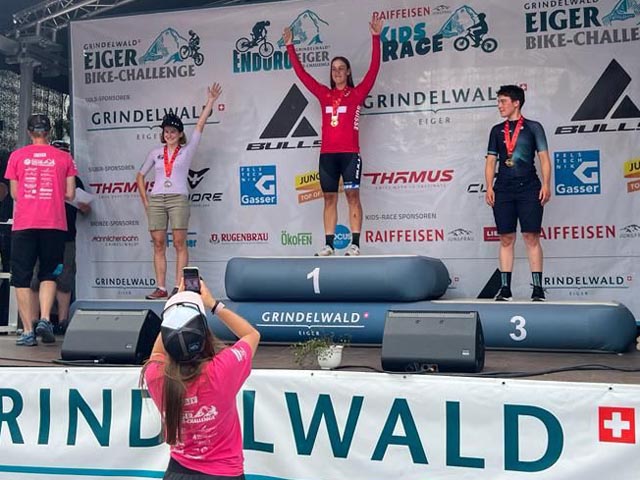 Verdiente Goldmedaille für Irina Lützelschwab. Foto: zVg