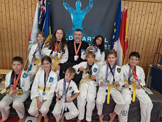 Die stolzen Medaillengewinner der UA-DO-Schule aus Sisseln. Foto: zVg