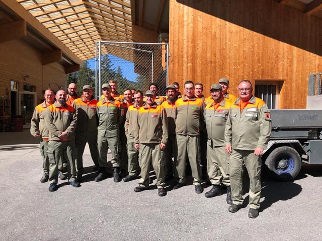 18 ZSO-Pflichtige leisteten in Wengen einen Ausseneinsatz. Foto: zVg