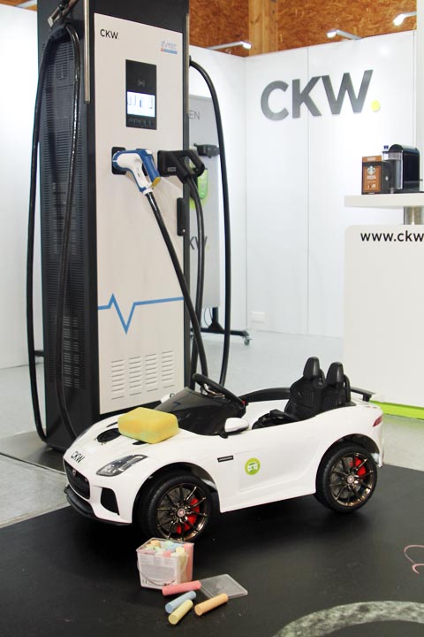  Es dürfte das kleinste Auto der Ausstellung sein und die Kinderherzen höher schlagen lassen. Foto: Sonja Fasler