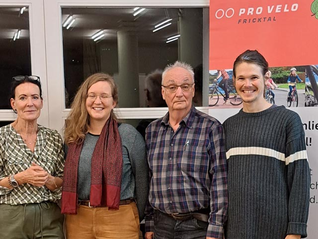 Von links: Béa Bieber, Raffaela Hanauer, Kurt Schmid, Claudio Beretta. Foto: zVg