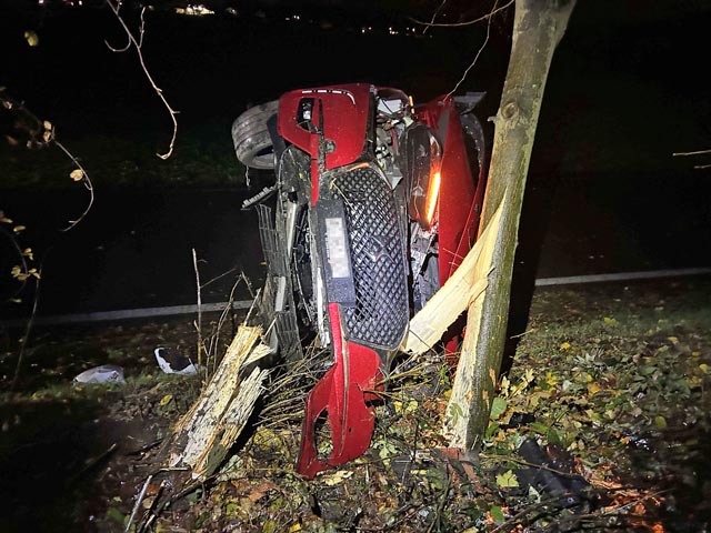 Selbstunfall in Besenbüren. Foto: Polizei AG