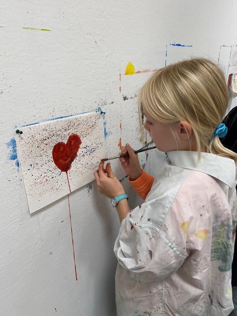 Während der Projektwoche kam viel Farbe zum Einsatz. Foto: zVg