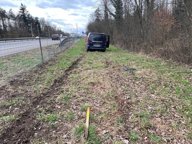 Staufen/A1: Nach Kollision weitergefahren (Zeugenaufruf)