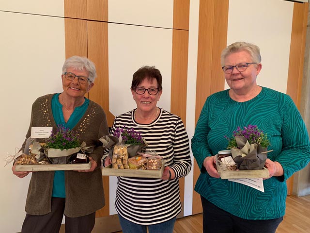Das Siegertrio (von links): Heidi Vögtli, Brugg (2. Platz), Paula Meier. Eiken (1. Platz) und Maria Kuhn, Wil (3. Platz). Foto: zVg