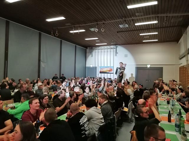 Helferparty mit rund 200 Teilnehmenden in Schupfart. Foto: zVg