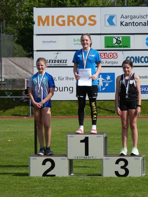 Lina Caruso gewann das Diskuswerfen der U14W. Foto: zVg