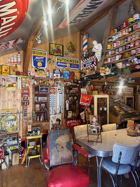 Ein Blick in die beeindruckende Sammlung von Marcel John. Foto: Stefan Grunder