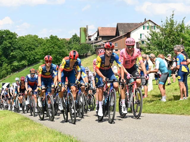 Radsporttage Gippingen: Die Radfahrer liefern sich ein enges Rennen. Foto: © Alexander Wagner