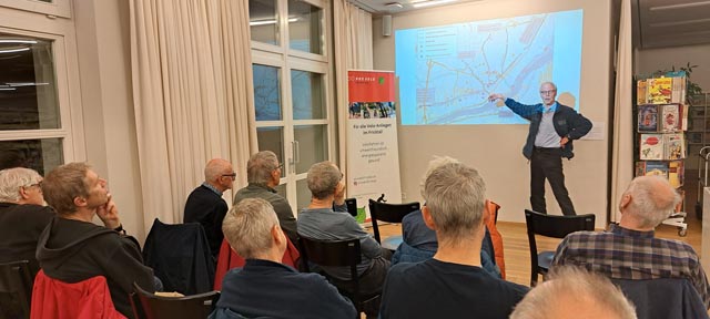 Gerhard Zenke, Präsident IG Velo bei seinem Kurzvortrag. Foto: zVg