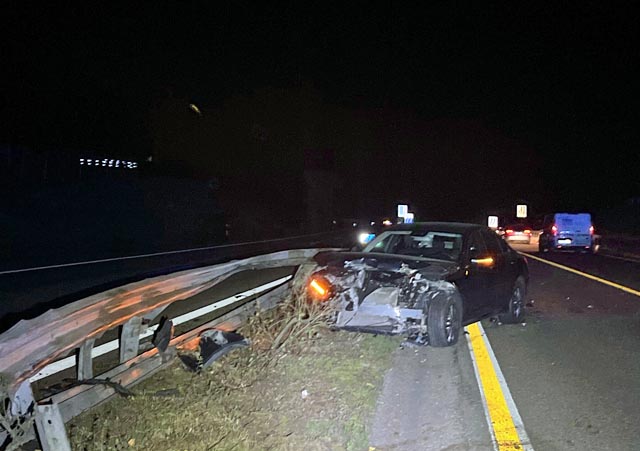 Unfall auf der A3 bei Zeiningen. Foto: Polizei AG 