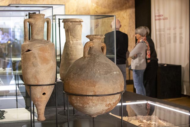 Dialogische Führung durch die Ausstellung «Das perfekte Dinner». Foto: Augusta Raurica