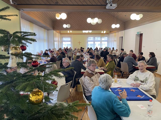 Jassturnier mit 36 Teams in Möhlin. Foto: zVg