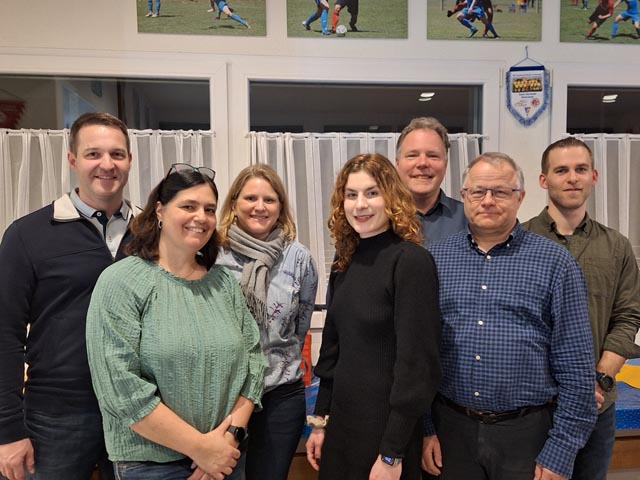 Neue und bisherige Vorstandsmitglieder (von links): Martin Heinz, Susan Wiekert, Barbara Soder, Fiona Spuhler, Stephan Wiekert, Benno Freiermuth, Samuel Hossli. Foto: zVg
