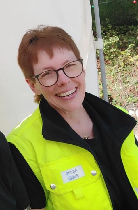 Das neue Ehrenmitglied Agnes Rubin im Einsatz an einem Postendienst. Foto: zVg